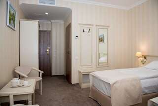 Отель Pletnevskiy Inn Харьков Улучшенный двухместный номер с 2 отдельными кроватями-2