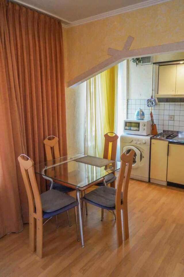 Апартаменты Apartment Triokhsviatytelskaya Street 3 Киев-19