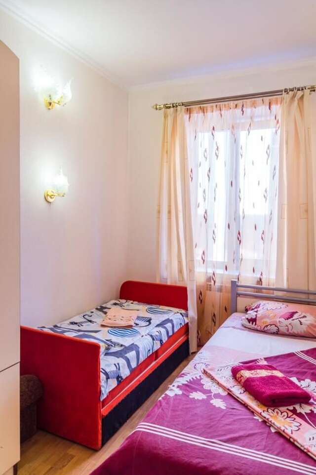 Апартаменты Apartment Triokhsviatytelskaya Street 3 Киев-34