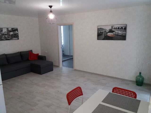 Апартаменты Apartment Svobody sq. opposite park Херсон-6