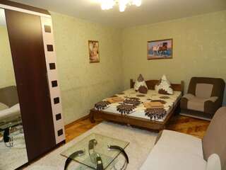 Апартаменты 1-room Apartment on Poshtova Street 169, by GrandHome Запорожье