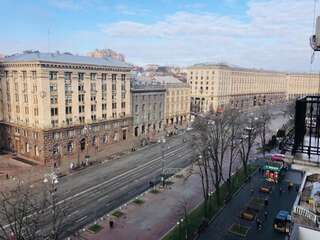 Апартаменты Amazing view of Khreshchatyk! Киев Апартаменты с 2 спальнями-90