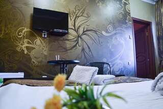 Отели для свиданий Mini Hotel VIP Семей Двухместный номер с 1 кроватью и собственной ванной комнатой-12