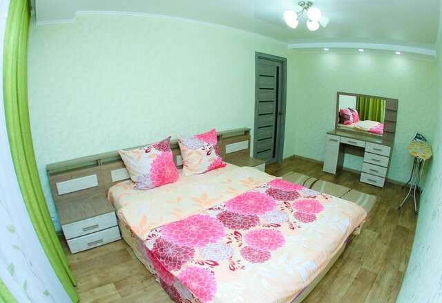 Апартаменты Apartment on Republic Square Усть-Каменогорск-11