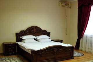 Отель Hotel Sirdaria Qyzylorda Люкс с кроватью размера «king-size» и балконом-9