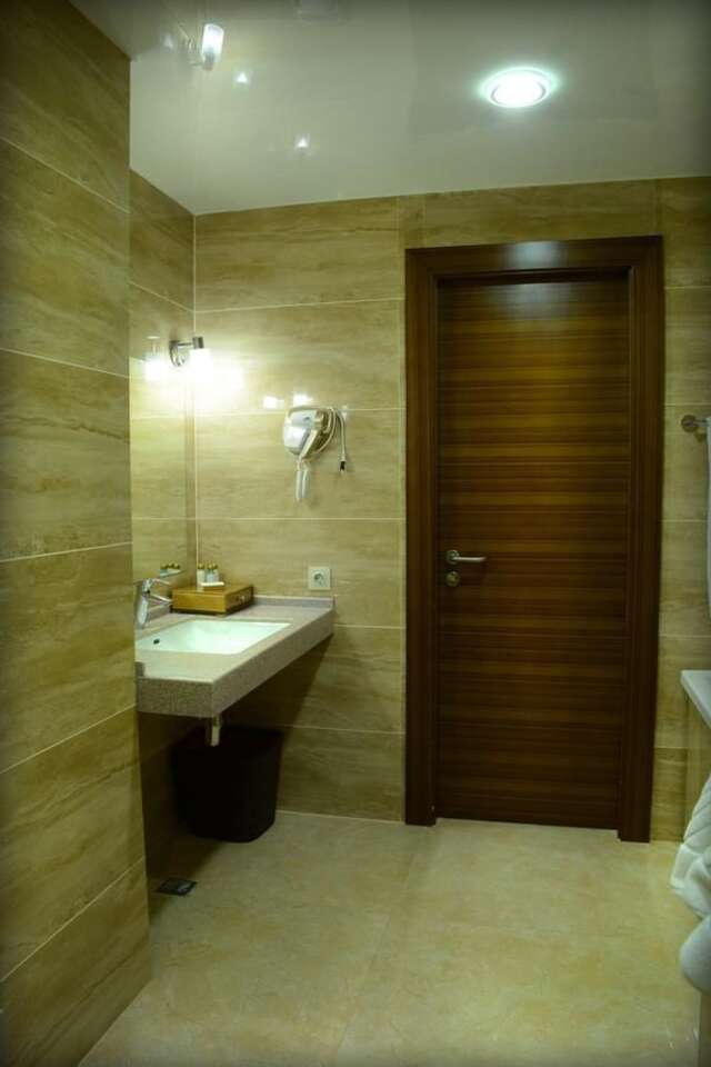 Отель Hotel Arai Plaza Тараз-14