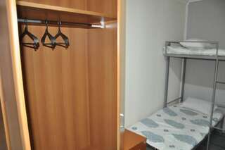 Хостелы Hostel 24 Алматы Кровать в общем 3-местном номере для мужчин и женщин-6