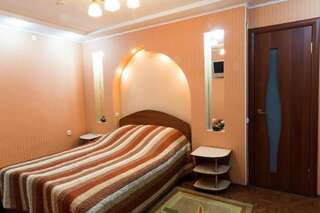 Отель Tourist Hotel Усть-Каменогорск Стандартные апартаменты-10