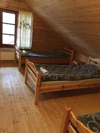 Гостевой дом Jaunsētas Алуксне Односпальная кровать в общем номере для мужчин и женщин-3