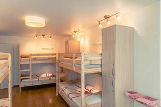 Хостел Stockholm Hostel Уфа Женский номер на 6 мест-3