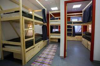Гостиница «Тройка Хостел» Архангельск Кровать в общем четырехместном номере для мужчин и женщин-2