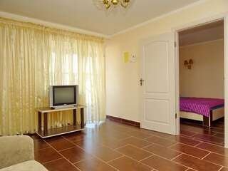 Гостиница Guest house Sofia on Yuzhnoberezhnaya 95 Судак Люкс 2х-комнатный-12