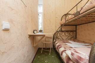 Отель Винтерфелл на Смоленской Москва Бюджетный двухместный номер с 2 отдельными кроватями-1