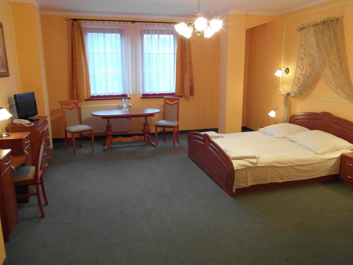 Отель Hotel-Restauracja Spichlerz Старгард