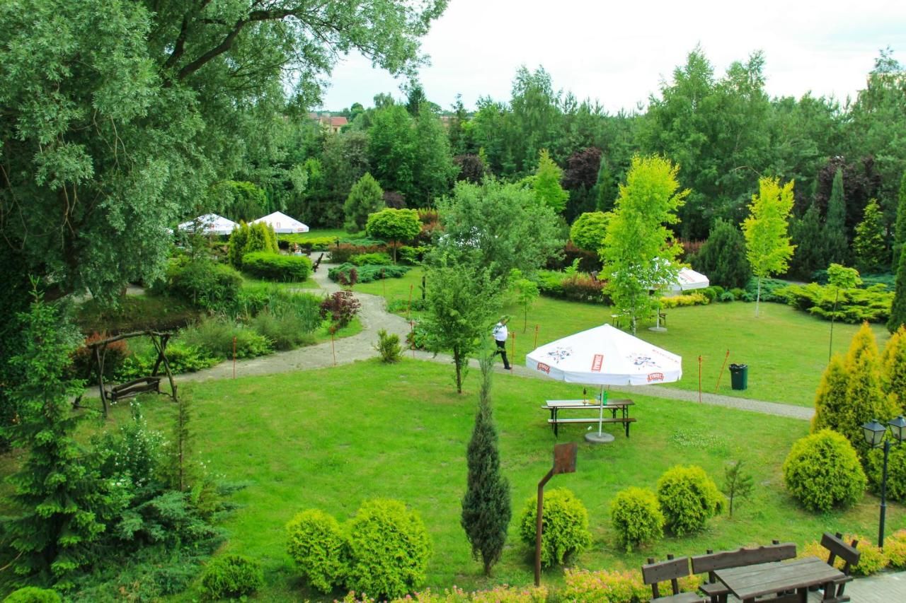 Отель Hotel Kuźnia Napoleońska Тересин-14