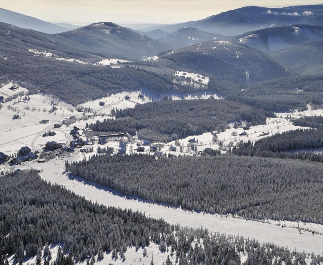 Отели типа «постель и завтрак» Villa la Val, Karkonosze Szarocin-4