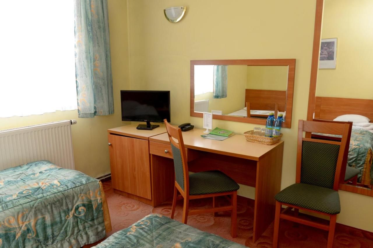 Отель Hotel U Braci Zygmuntów Лежайск-25