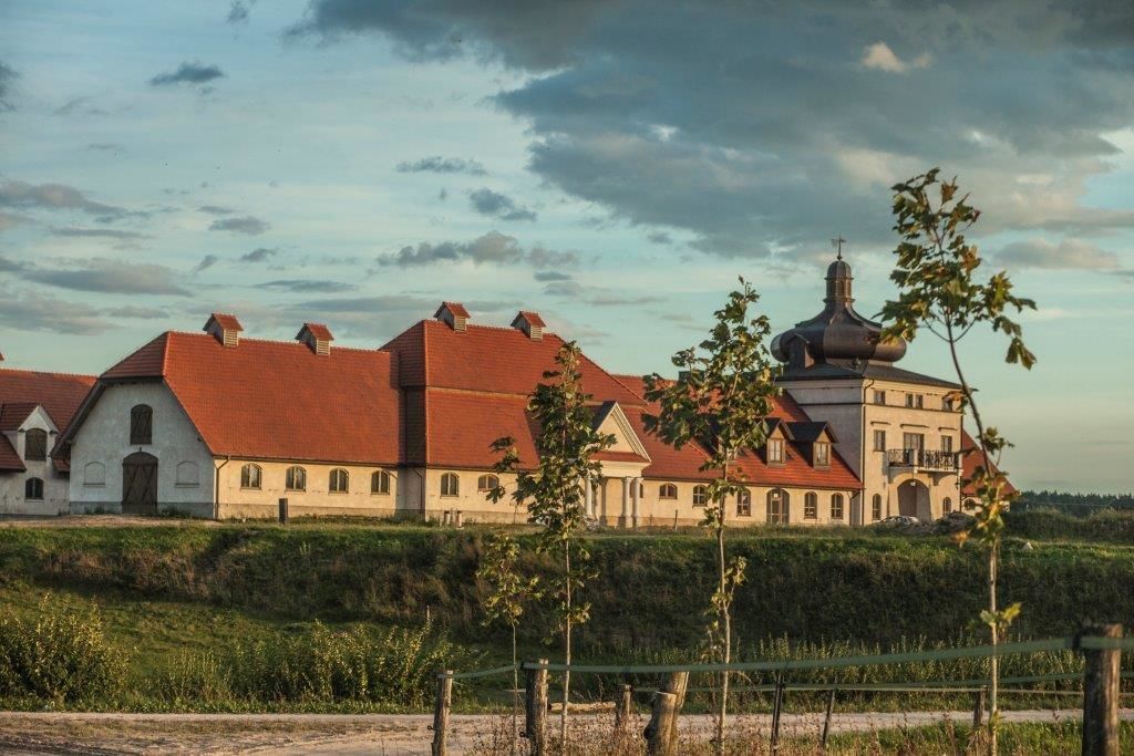 Проживание в семье Stadnina Koni Nad Wigrami Миколаево