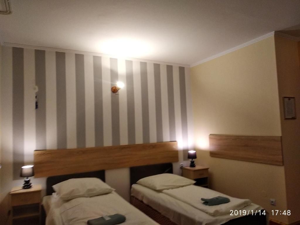 Отель Hotelik Krakowiak Ярослав-51