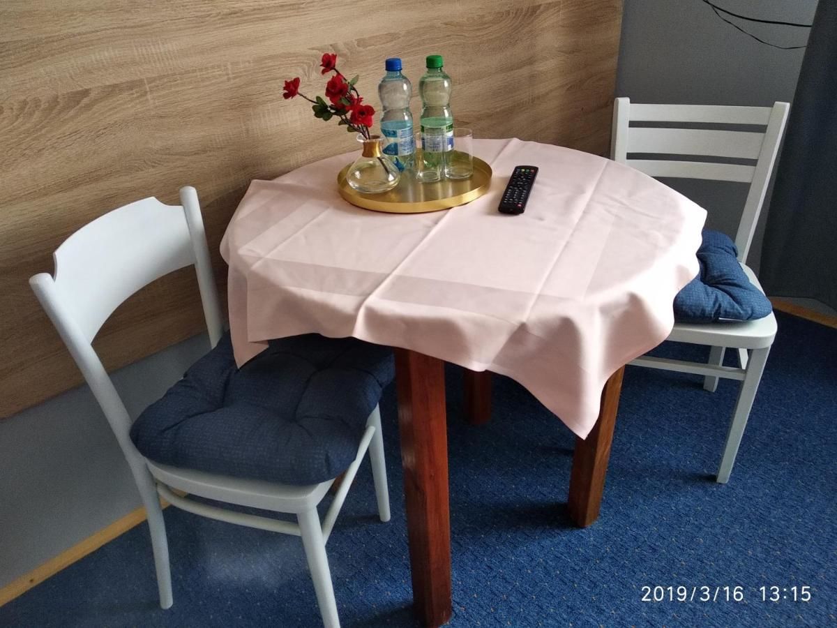 Отель Hotelik Krakowiak Ярослав-8