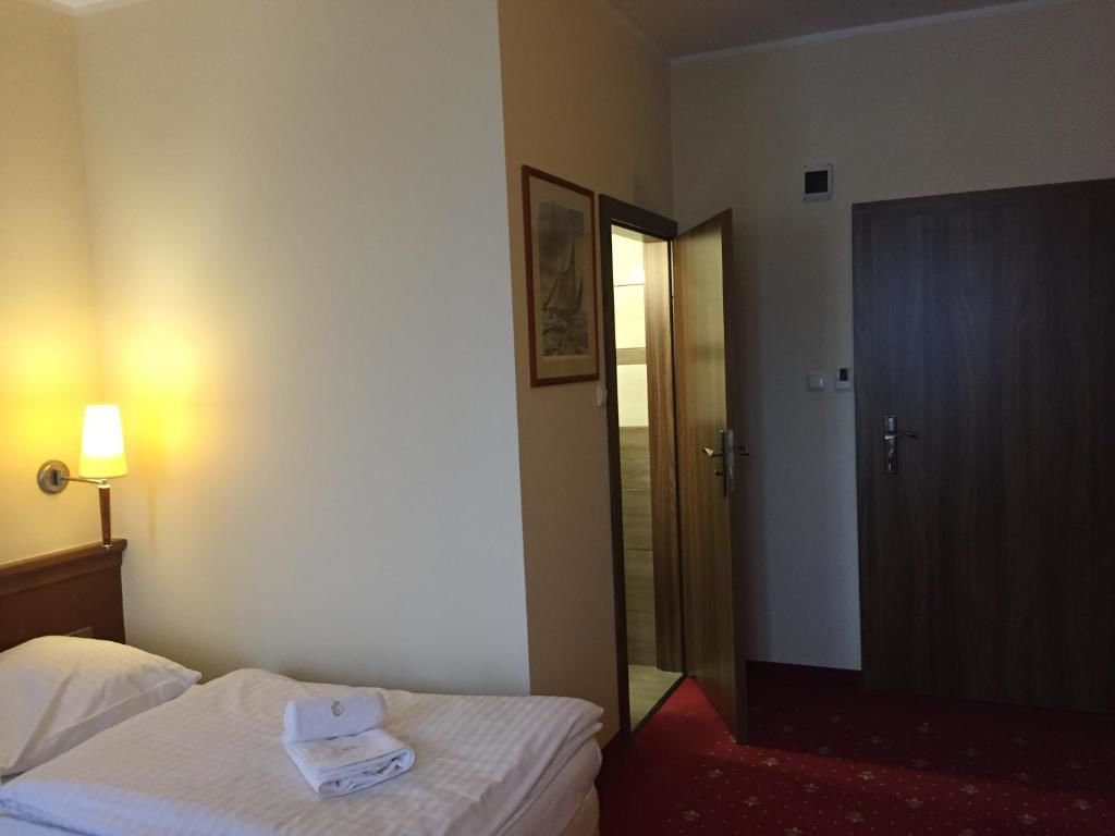 Отель Hotel Diamond w Białym Dworku Румя-68