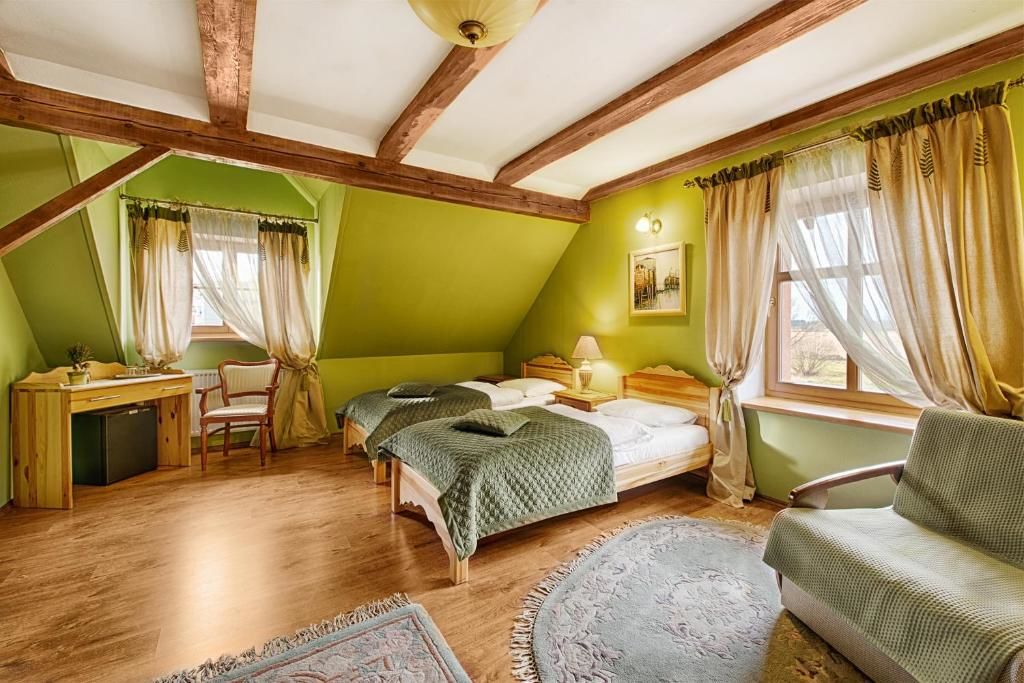 Отель Żabi Dwór - Hotel, Restauracja, Spa Зелёна-Гура