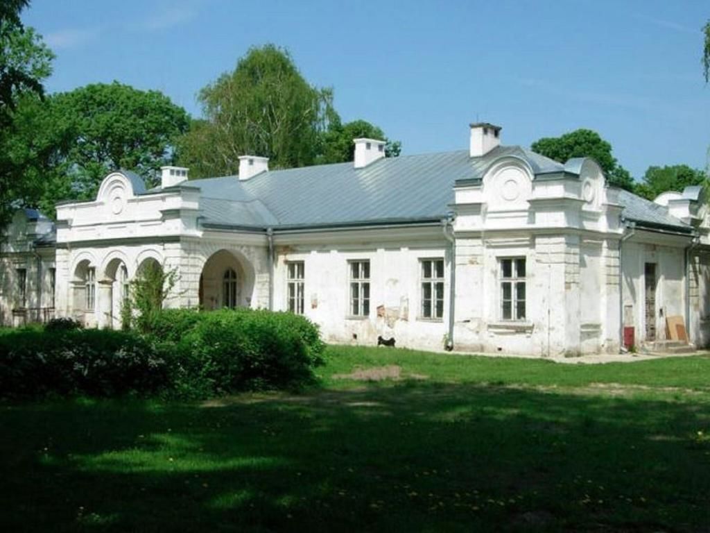 Апартаменты Compact studios on an estate with an 18th century palace. Udrycze-37