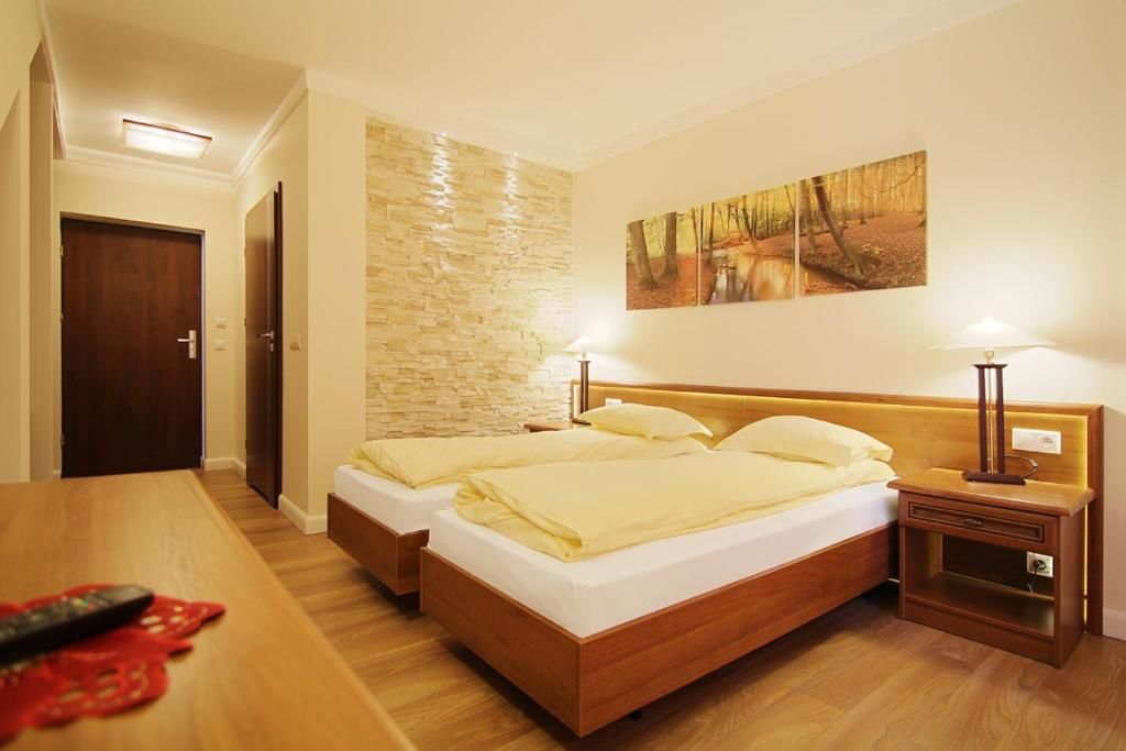 Курортные отели Dolina Leśnicy SKI & SPA Resort Бренна-49