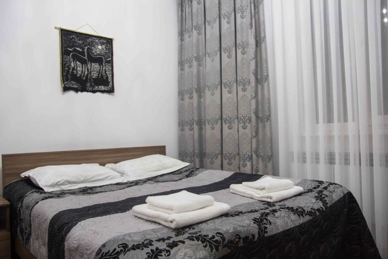 Отели типа «постель и завтрак» Sweet House Guest house Каракол-46