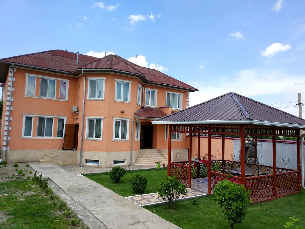 Сдам киргизам. Дом Кыргызстан Ош. Гостевой дом Guest House Ош. Вояж гостиница Фергана. Ош улица Мамырова.