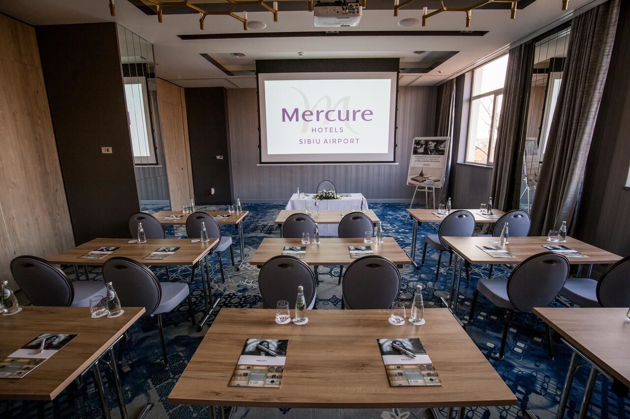 Отель Mercure Sibiu Airport Сибиу-17