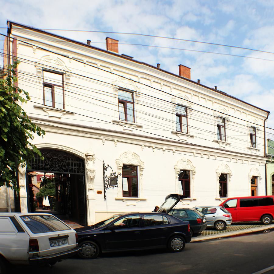 Отель Hotel Poesis Satu Mare Сату-Маре