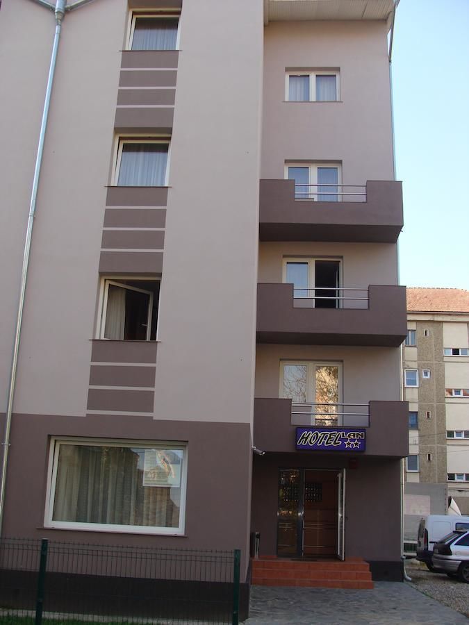 Отель Hotel Lan Орадя-37