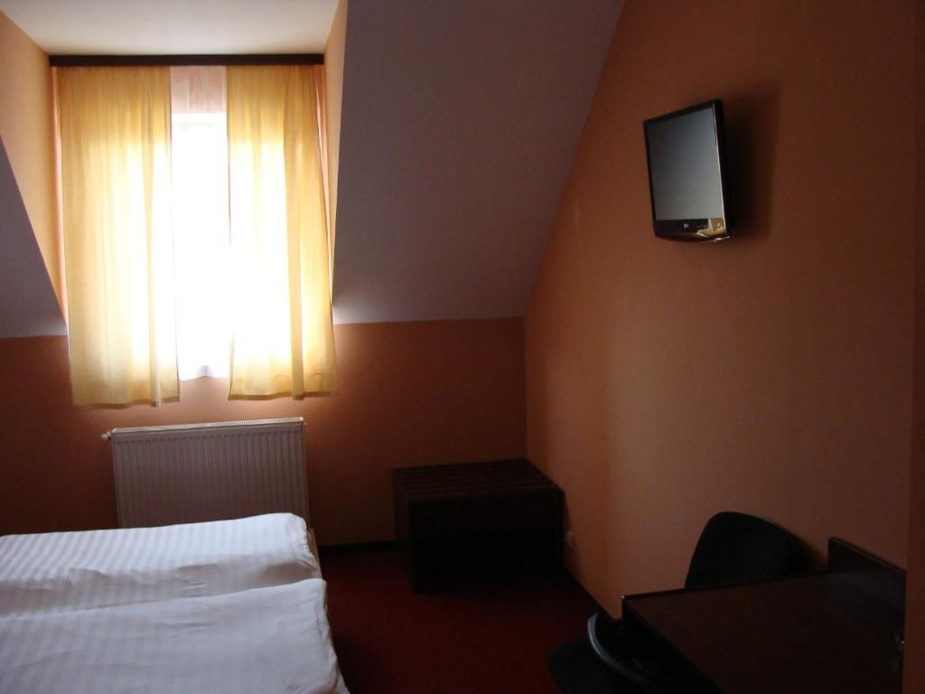 Отель Hotel Lan Орадя-61