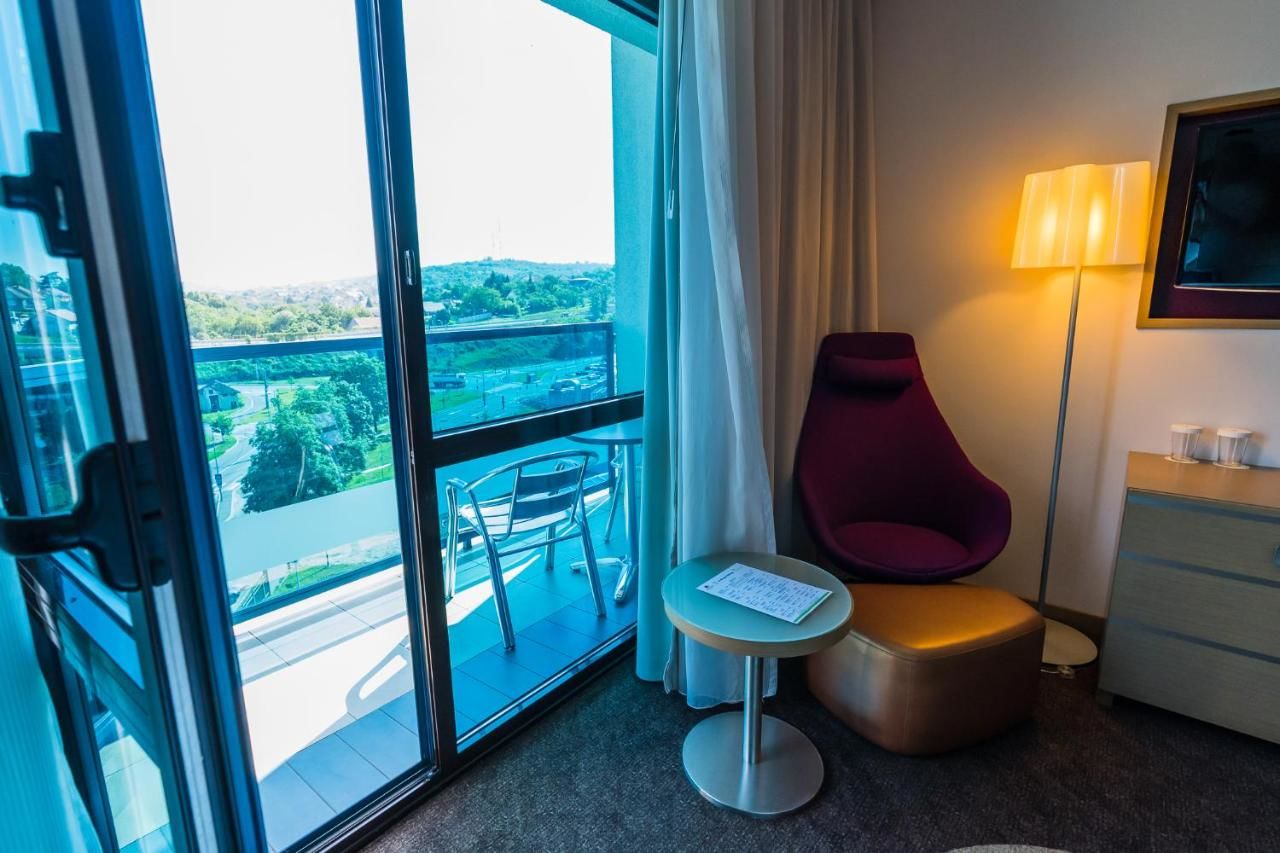 Отель DoubleTree by Hilton Oradea Орадя-45