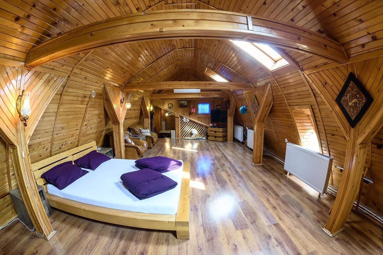 Проживание в семье Wooden Attic Suite Брашов