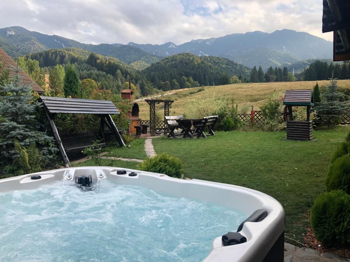 Лоджи Hot Tub Chalet Retreat Брашов