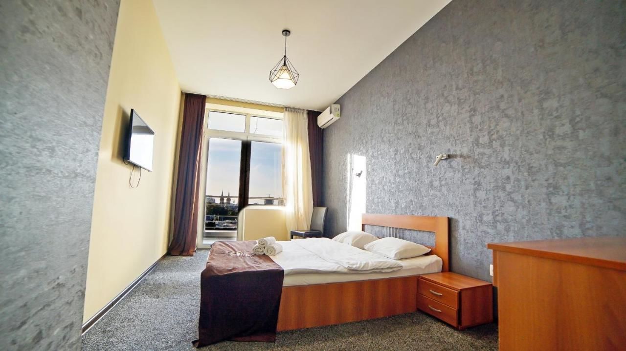 Отель Mardi Plaza Hotel Батуми-5