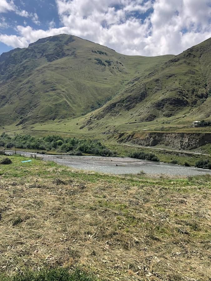 Гостевой дом Traveler Kazbegi Guesthouse Степанцминда-9