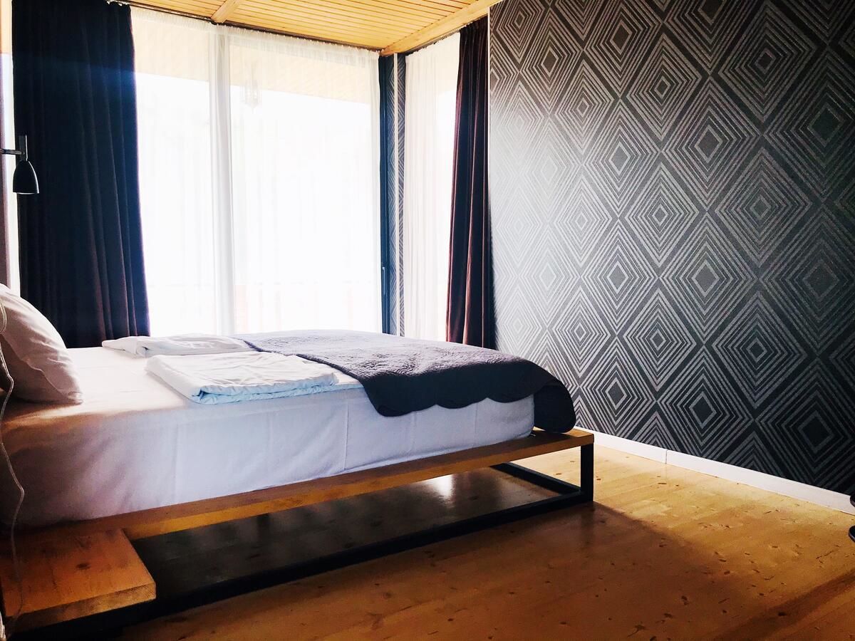 Отели типа «постель и завтрак» Vache Hotel Степанцминда-23