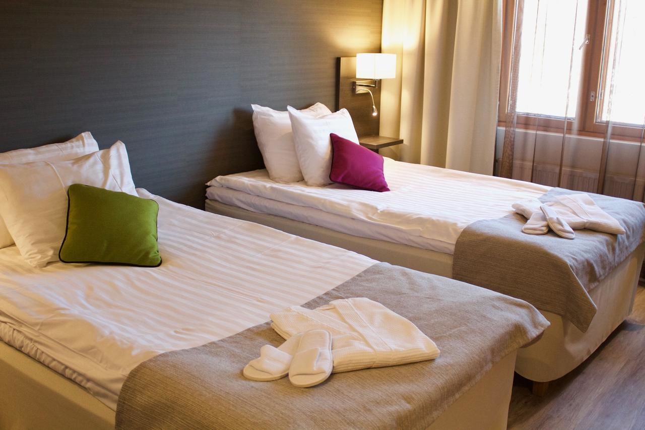 Две кровати в отеле