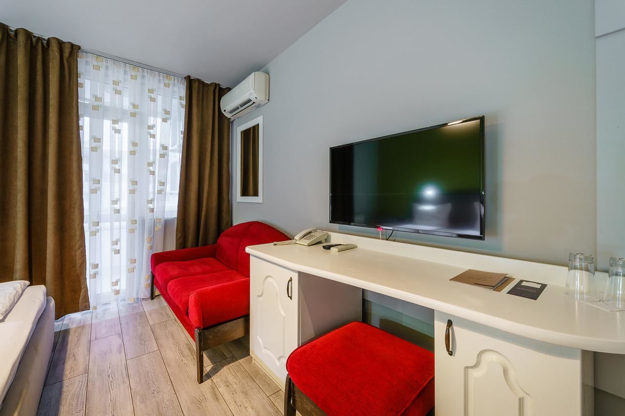 Отель Hotel BLVD 7 Пловдив