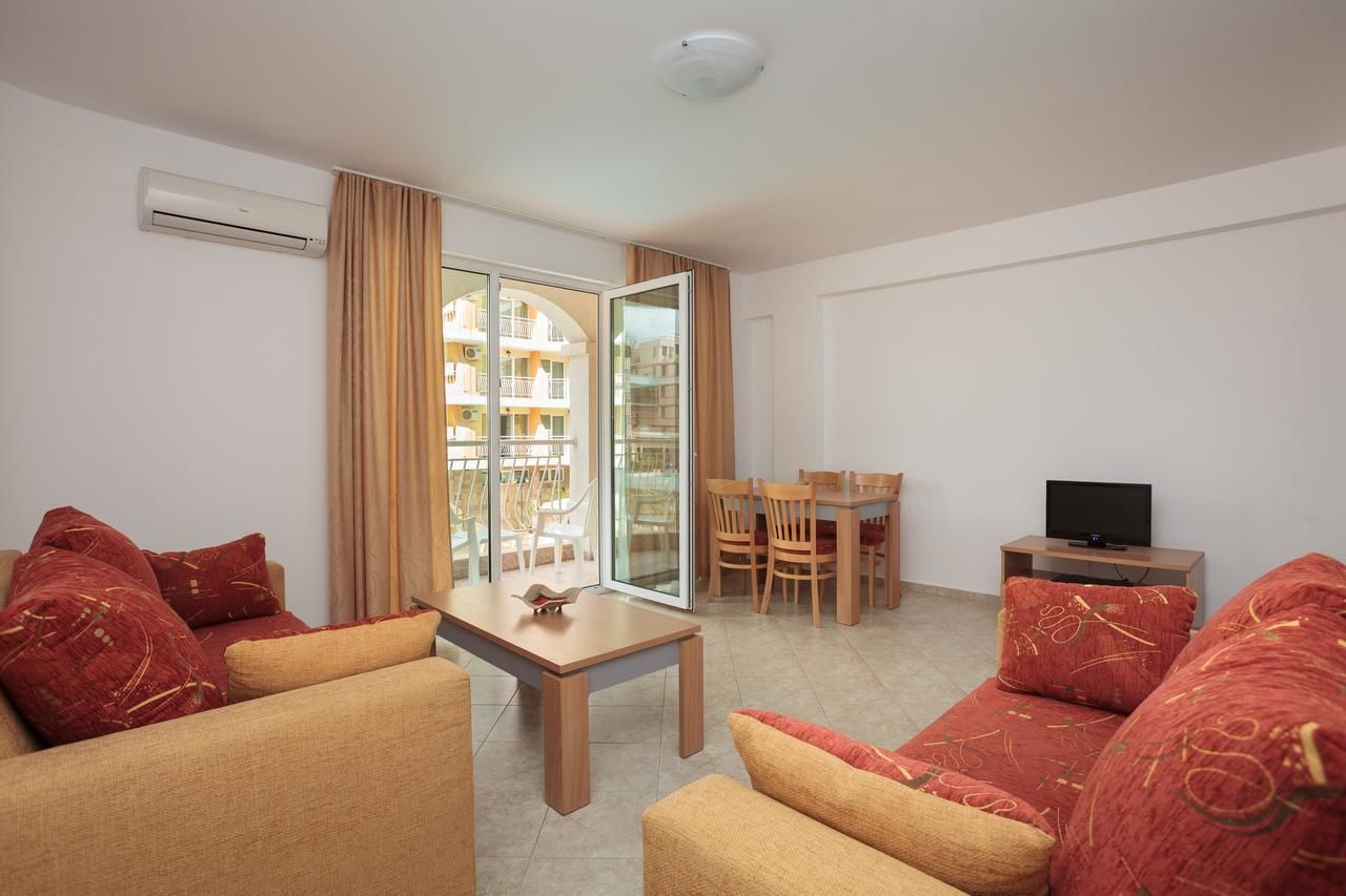 болгария дом квартира. квартира в болгарии. недвижимость в болгарии. болгария апартаменты. домик в болгарии.