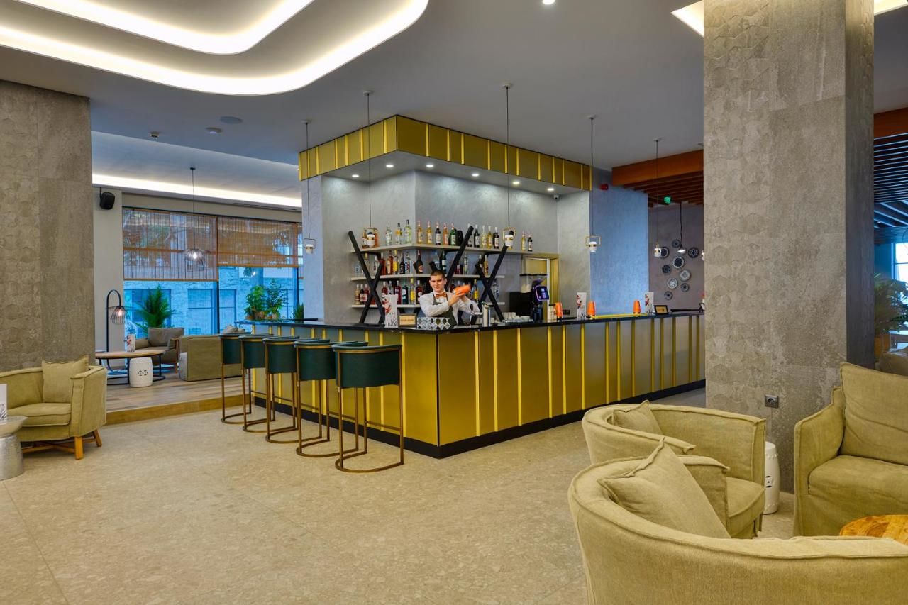 Отель Grifid Vistamar Hotel - 24 Hours Ultra All inclusive Золотые Пески