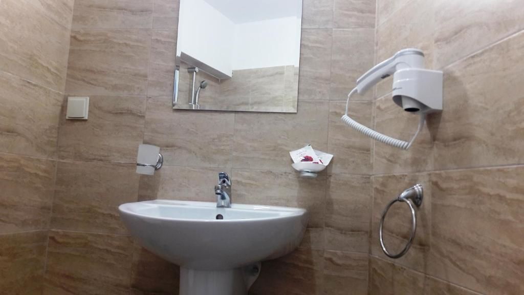 Отель Ariana Hotel Китен