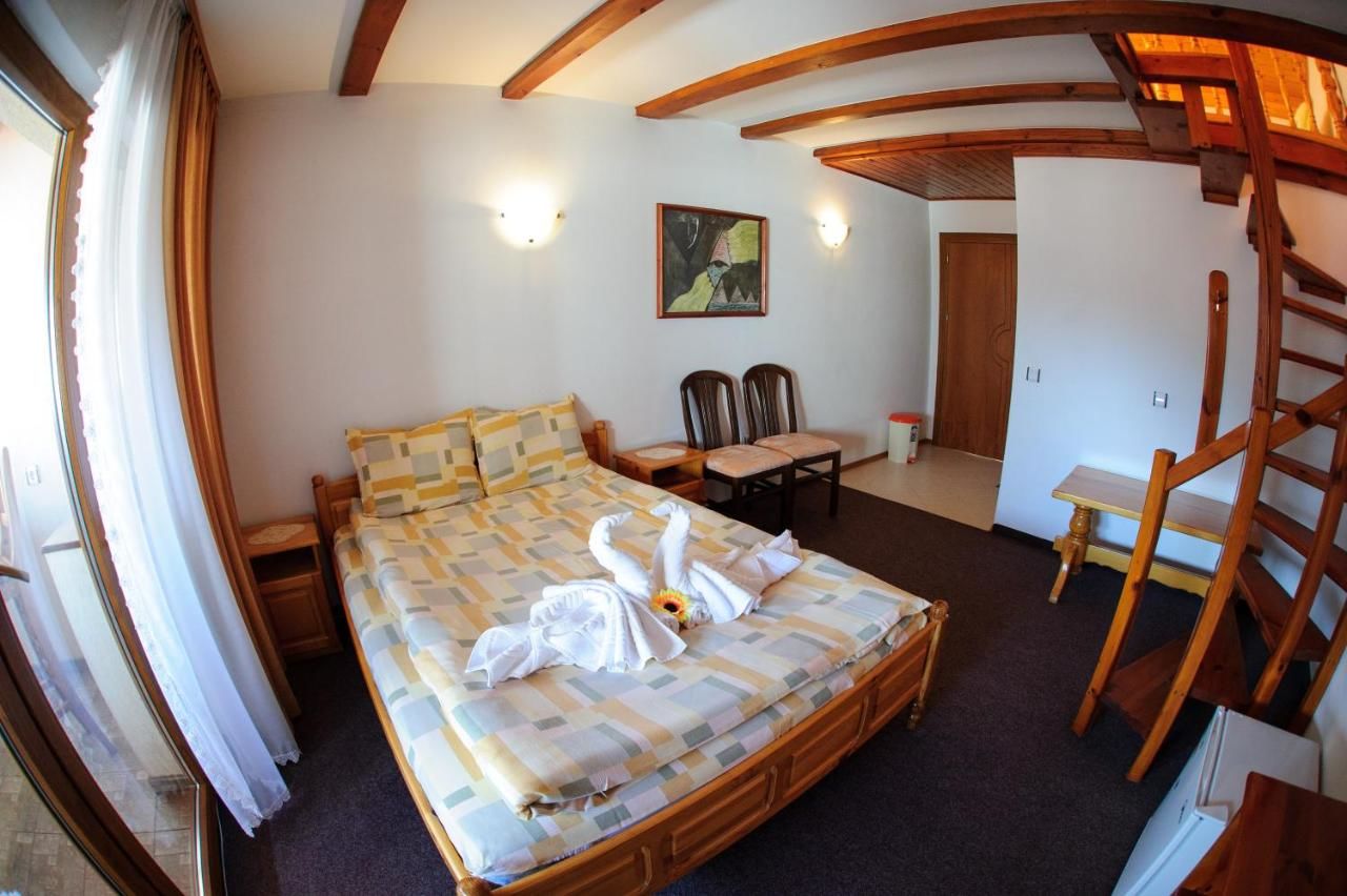 Отель Family Hotel Nadejda Банско-28