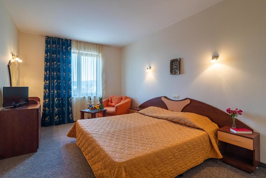 Отель Adamo Hotel Варна