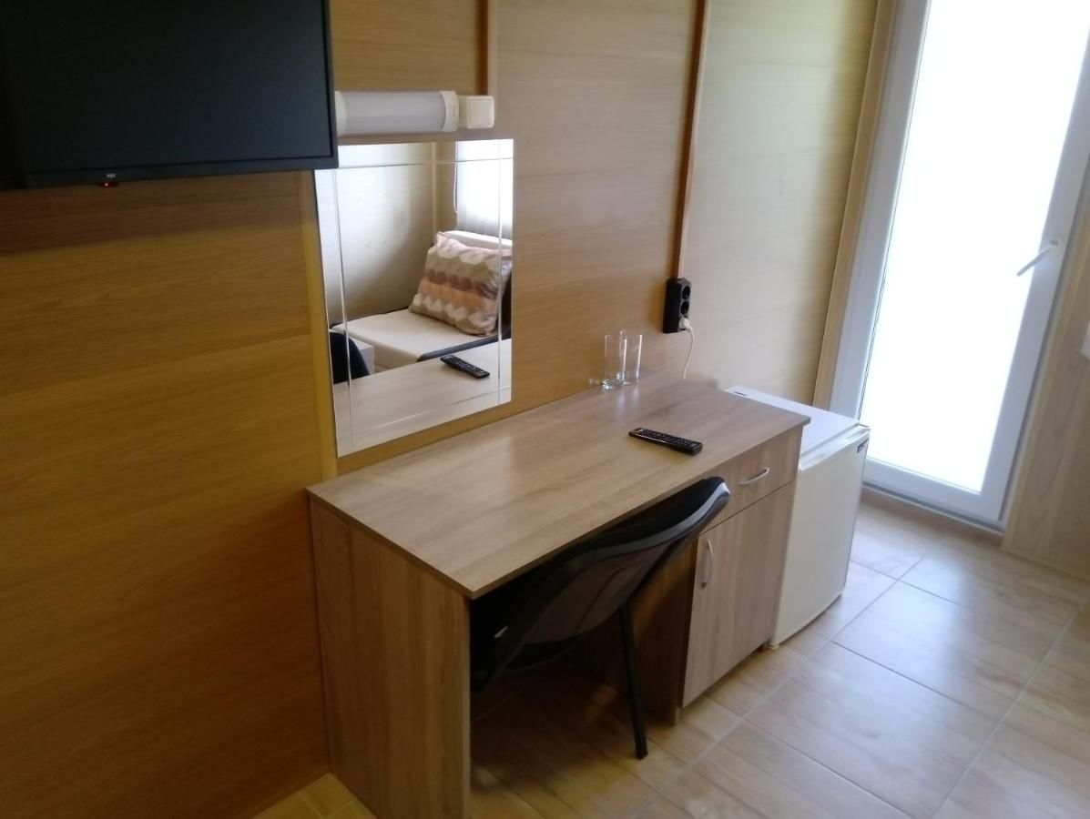 Гостевой дом Family Hotel GLOBUS Золотые Пески-29