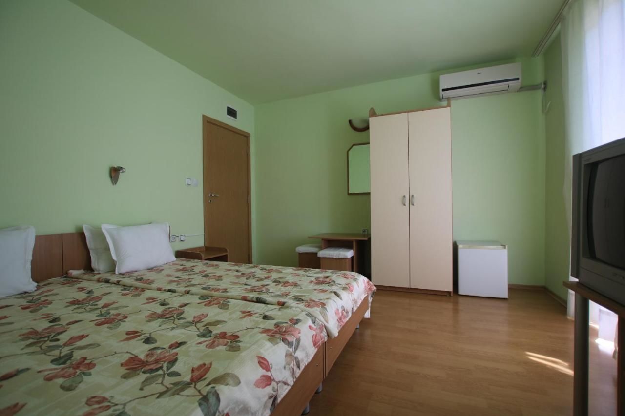 Гостевой дом Guest House Kiwi Золотые Пески-22