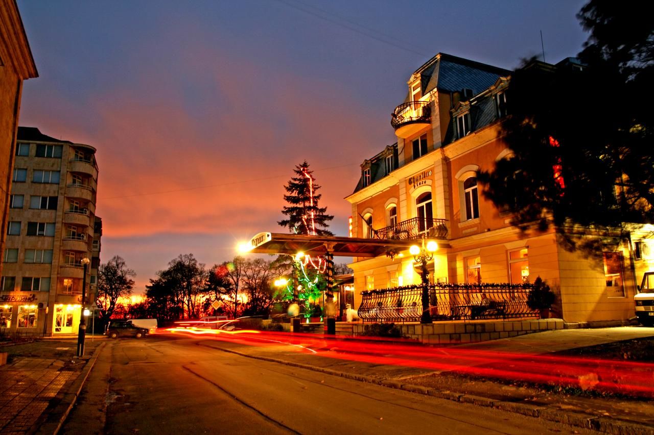 Отель Charlino Plaza Русе-4